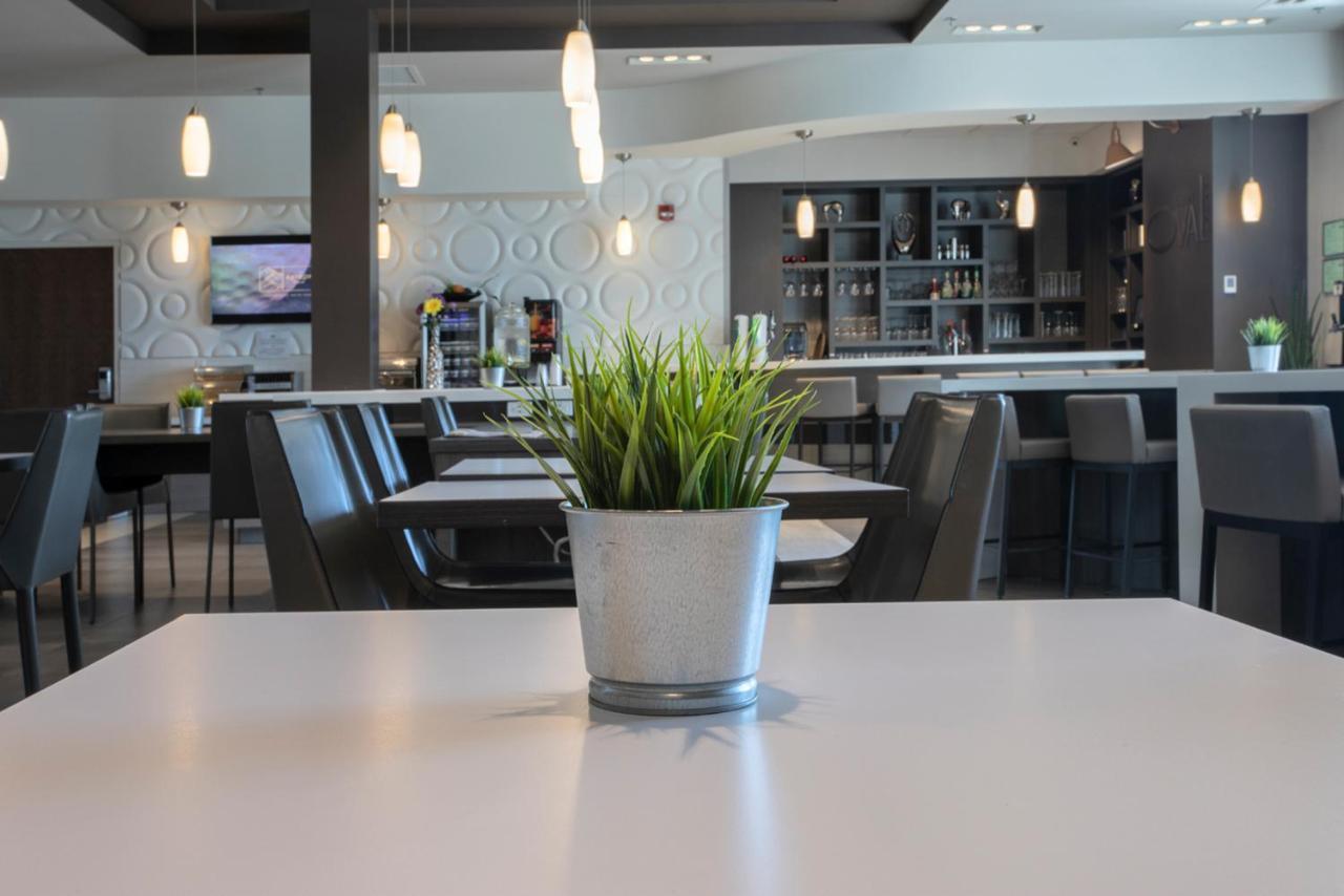 Hotel Wingate By Wyndham Moncton 4*